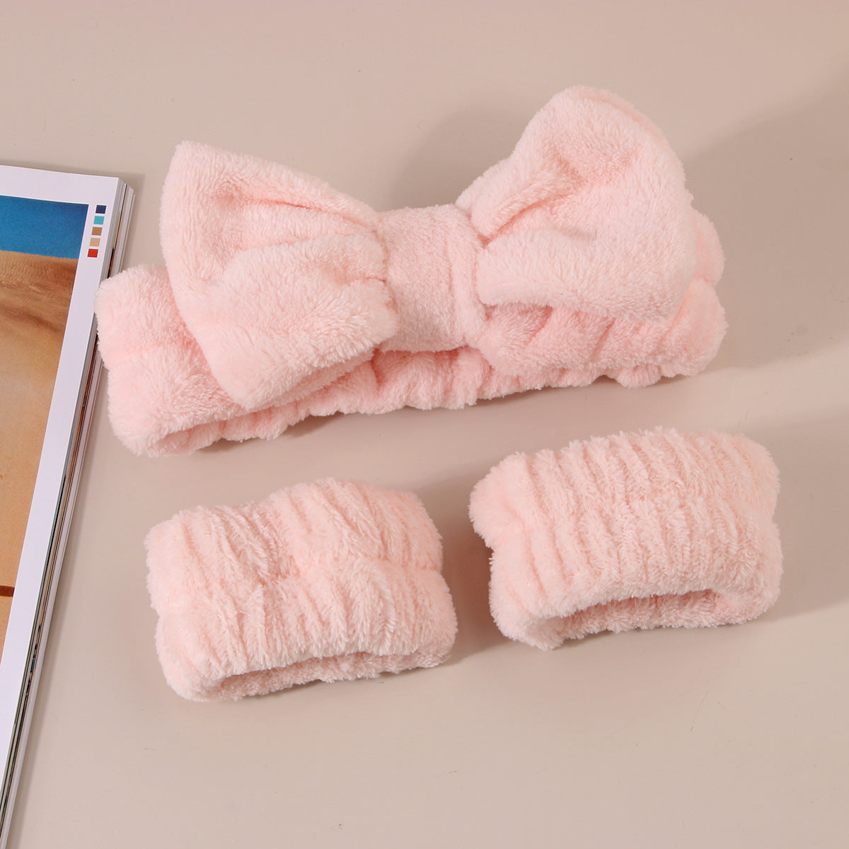 CloudSoft™
Skincare Headband + Wristband Set